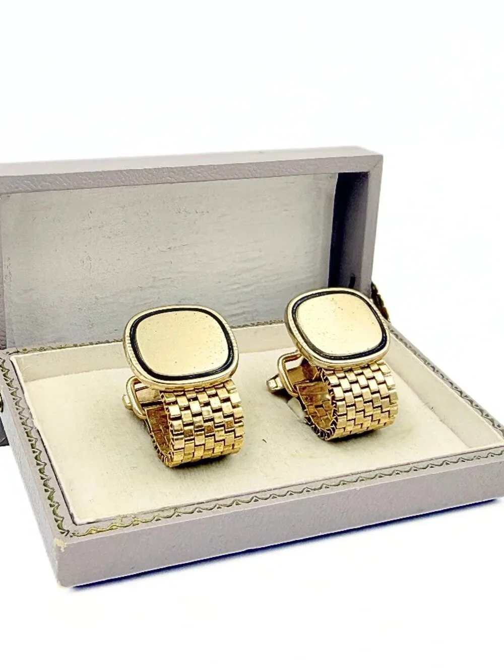 Sarah Coventry Signed Sophisticated Gold Plated Milanese Mesh MCM Cufflinks